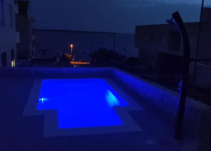 Апартаменты Dolphin View With A Pool By The