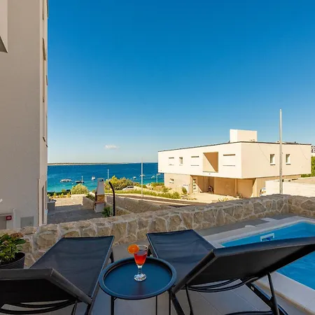 公寓 Dolphin View With A Pool By The