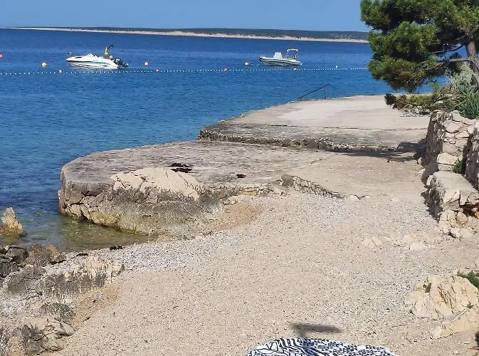Dolphin View With A Pool By The Mandre